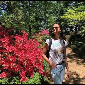 Meet your Posher, Lauren